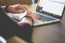 Saying to Allo and Duo: new apps for smart messaging and video calling